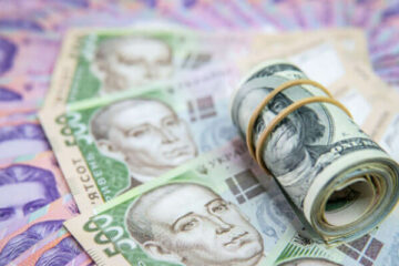 НБУ: валюта резко подешевела