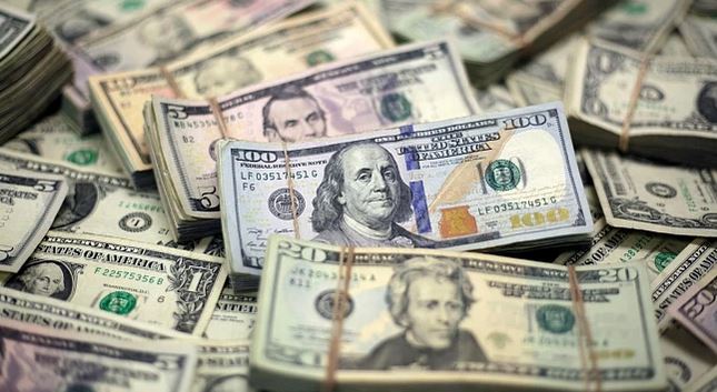 Нацбанк скоротив купівлю валюти на міжбанку в два рази