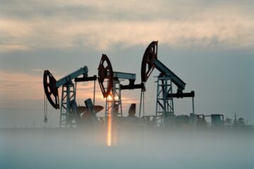 Ниже $31 за баррель: цена нефти Brent откатилась до уровня 2016 года