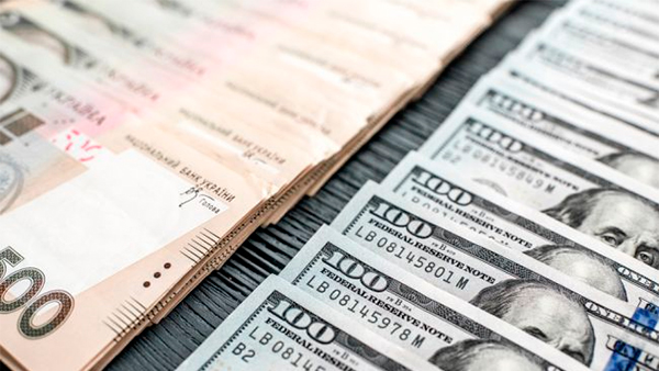НБУ в березні перейшов до продажу валюти на міжбанку