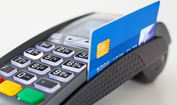 Приватбанк не буде брати комісію за користування POS-терміналами: заява