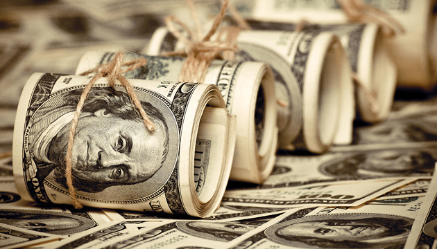 НБУ рятує гривню: анонсовано аукціон з продажу $ 200 млн
