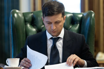 «Розблокований» закон про ринок землі поклали на стіл президенту