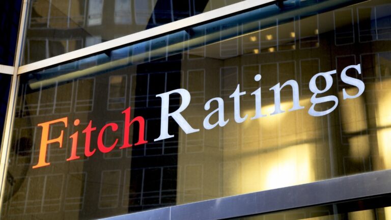 Нове «дно»: Fitch погіршив прогноз падіння світового ВВП в 2020 році