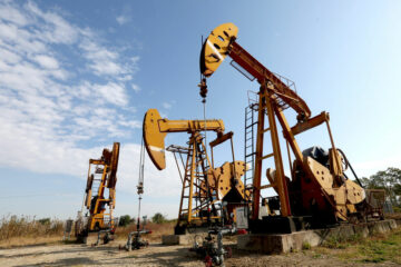 Нафта дорожчає: вартість Brent наближається до $35, ф’ючерси на WTI «зірвалися з ланцюга»