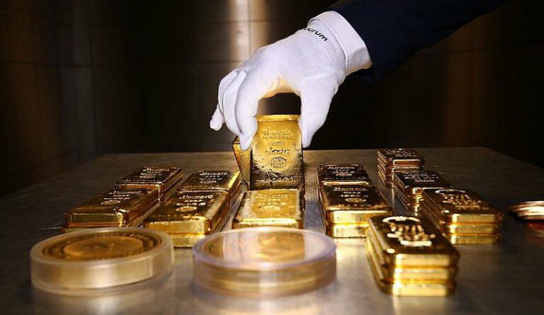 Інвестори скуповують золото в очікуванні промови Трампа: що з цінами