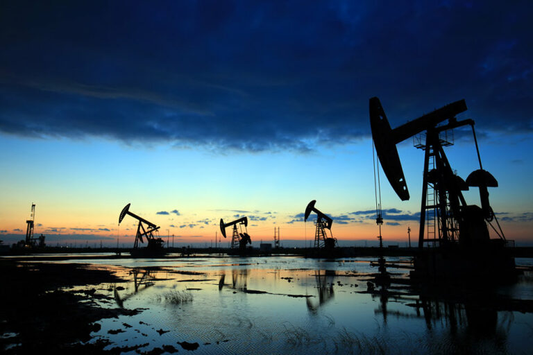 Ринок нафти знову «штормить»: Brent торгується нижче $30