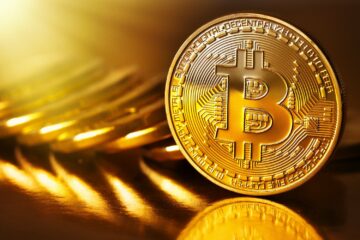 Bitcoin повторив «лютневий подвиг», подолавши позначку в $10 тисяч