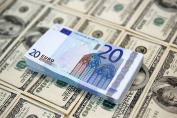 Долар і євро різко змінили тактику на міжбанку: свіжий курс