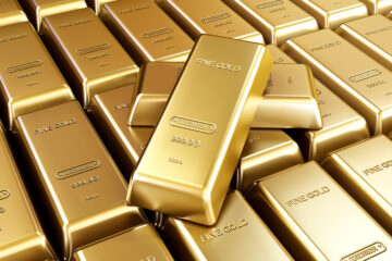 Обеспокоенные инвесторы массово скупают золото: что происходит