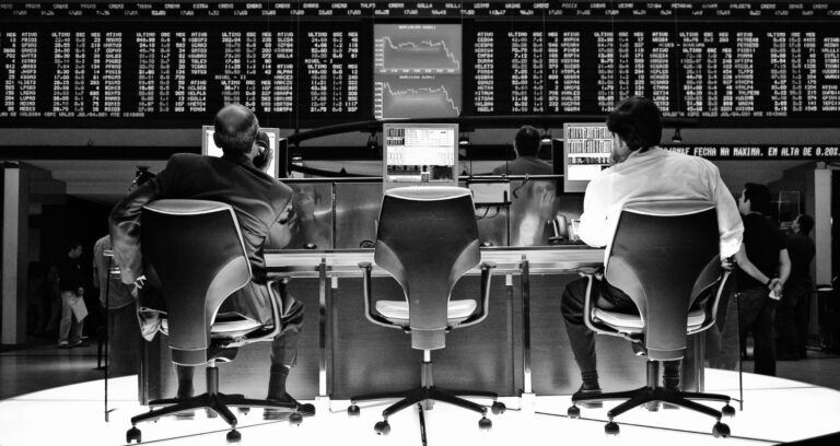 COVID-19 обвалив фондові ринки: що відбувається на біржах
