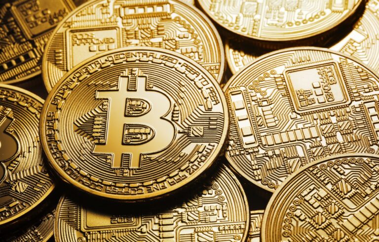 Bitcoin никогда не опустится до нуля? Инвестор решил выкупить все BTC