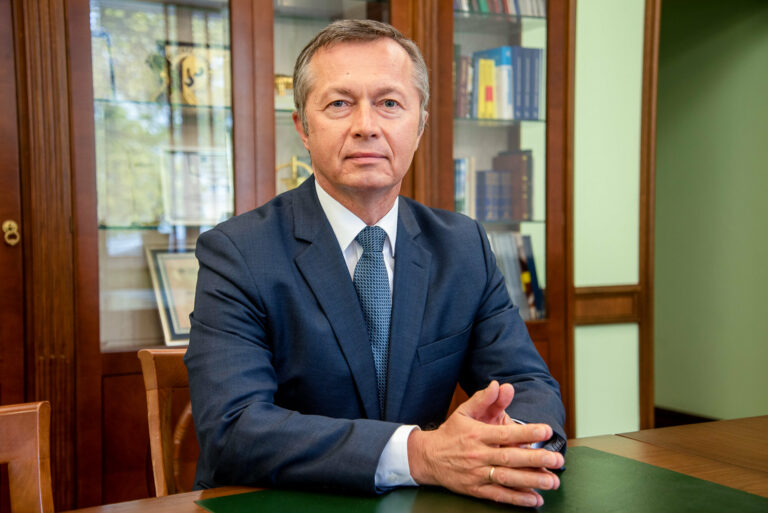 Так простіше: Raiffeisen Bank Aval меняет название