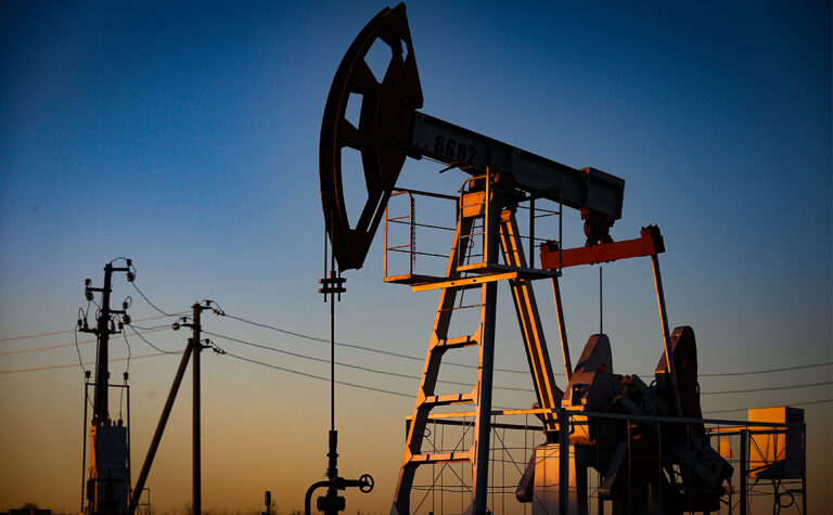 Нефть продолжает дешеветь, но эксперты настроены оптимистично: данные торгов