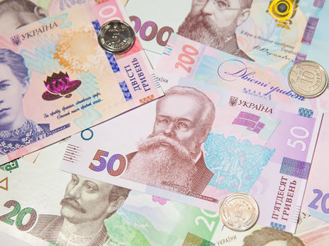 Скільки коштуватиме гривня у серпні: опитування банкірів