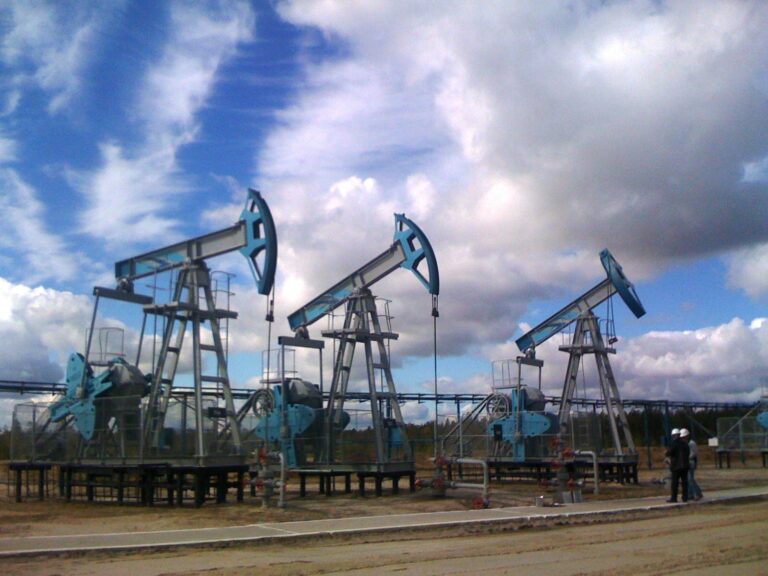 Нафта дешевшає через ситуацію в США: вартість WTI опустилася до $39