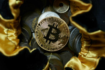 Падение Bitcoin замедлилось: что произойдет с криптовалютой до конца года