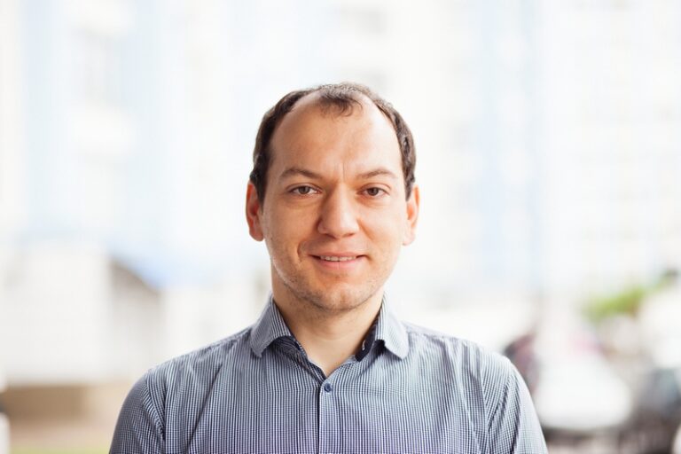 “Вчитися поводити себе з грошима потрібно з дитинства”, – Любомир Остапів