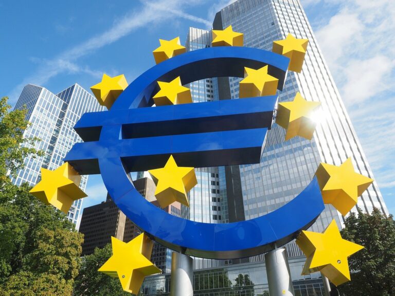 Евросоюз: Украина получит €1,2 млрд макрофина, но есть условие