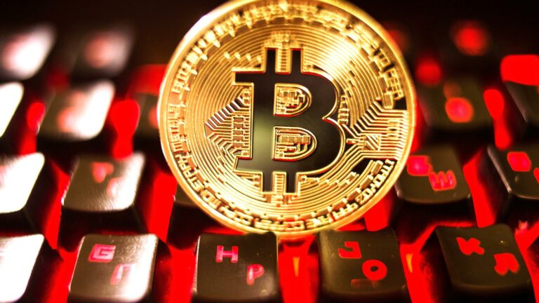 Bitcoin обновил рекорд трехлетней давности