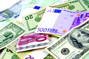 Закрытие межбанка: доллар укрепляет позиции, евро обосновался выше отметки «33»