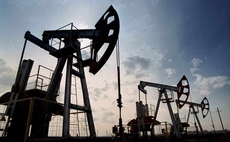 Статистика Минэнерго США «успокоила» рынок нефти: данные торгов