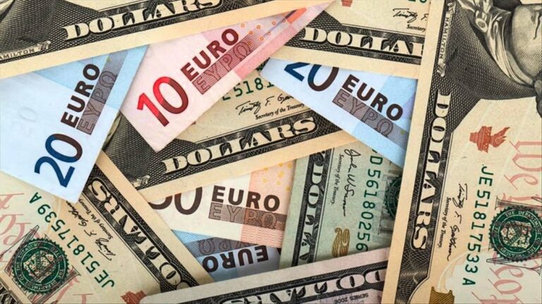 Долар і євро пішли в наступ на міжбанку: свіжий курс