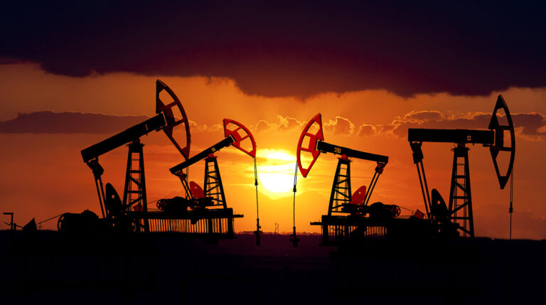 Ринок нафти бурхливо відреагував на нову вакцину від COVID-19: дані торгів