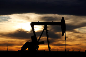 Рынок нефти на подъеме: отчет Минэнерго США остановил падение цен на Brent и WTI