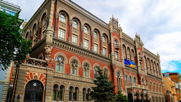 Член Ради НБУ розповів, чи відреагує Нацбанк на локдаун обліковою ставкою