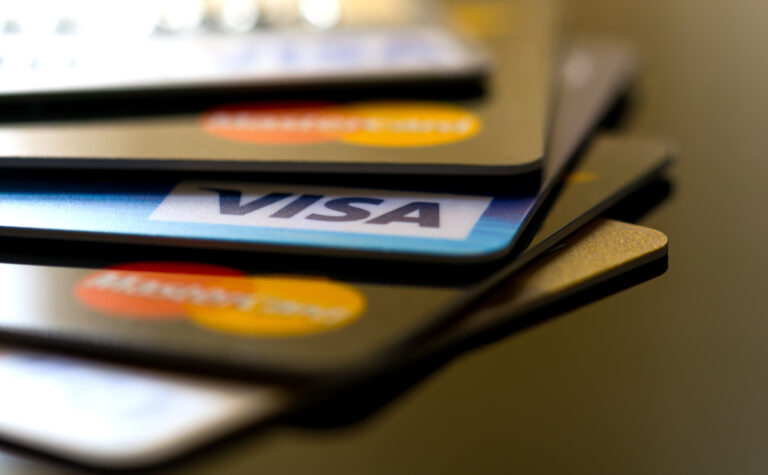 1,5% з кожної операції: Visa випустить кредитку з кешбеком в Bitcoin