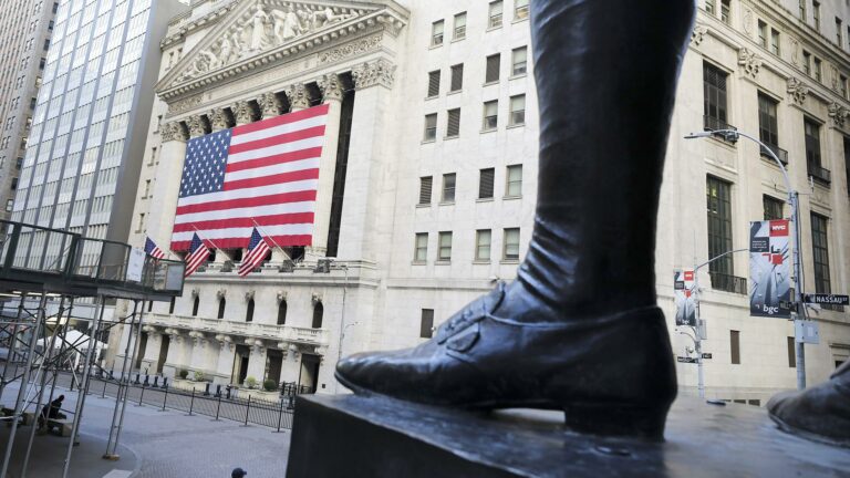 Уолл-стріт на підйомі: біржі США закрилися рекордним зростанням