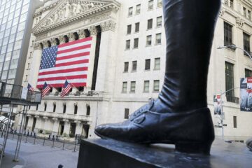 Крупнейшая инвесткомпания избавляется от гособлигаций США