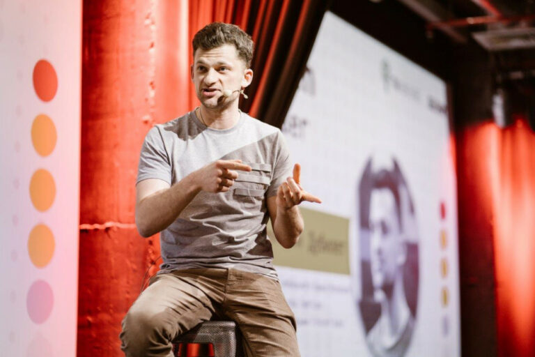 Дмитрий Дубилет запускает мобильный банк в Азербайджане? (обновляется)