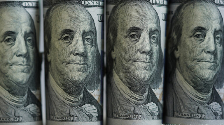 Ожидать ли продолжения ралли доллара: мнения аналитиков Goldman Sachs, JPMorgan и BofA разделились