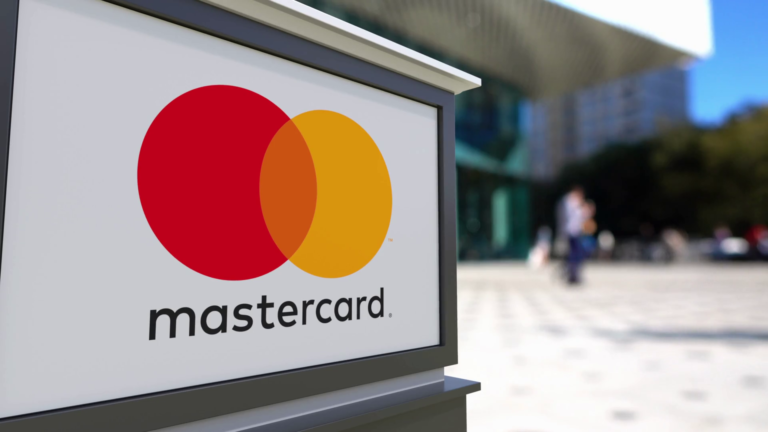 Вот и всё: Mastercard избавляется от магнитных полос на кредитках и дебетовых картах