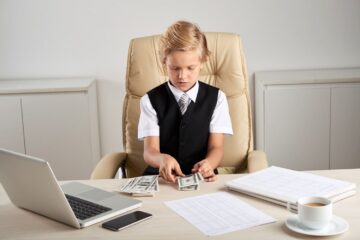 Фінансова грамотність для дітей: правила поводження з грошима і ключові помилки