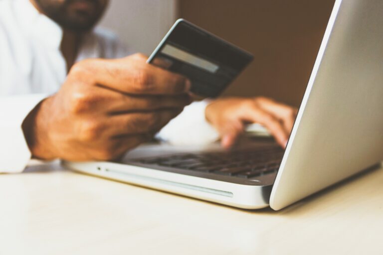 Антимонопольний комітет дозволив Visa та Mastercard знизити міжбанківську комісію