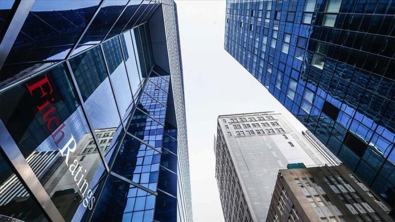 Агентство Fitch ухудшило прогноз роста мирового ВВП на 2021 год