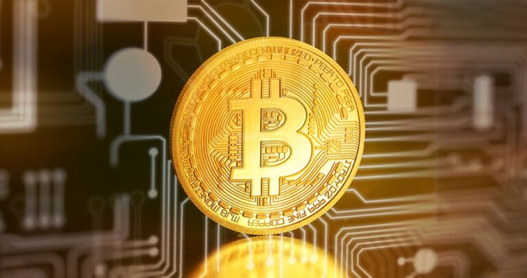 Bitcoin відновлюється після падіння до $42 000: скільки зараз дають за монету