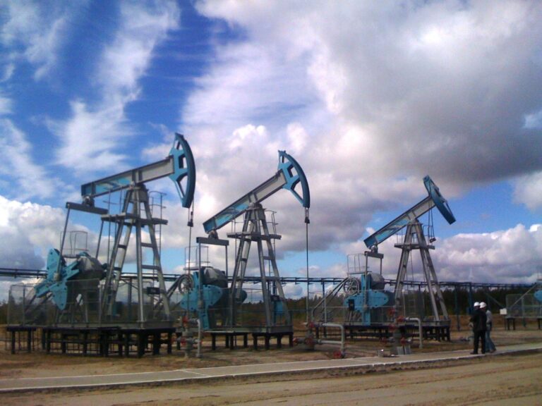 Выше $87 за баррель: нефть Brent подорожала до максимума с октября 2014 года