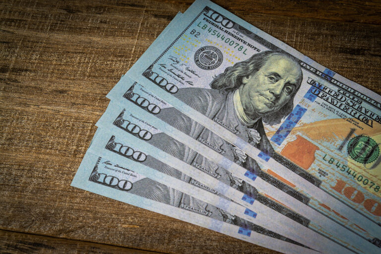 Доллар в Украине может подорожать до 35 грн/$: экономист назвал причину