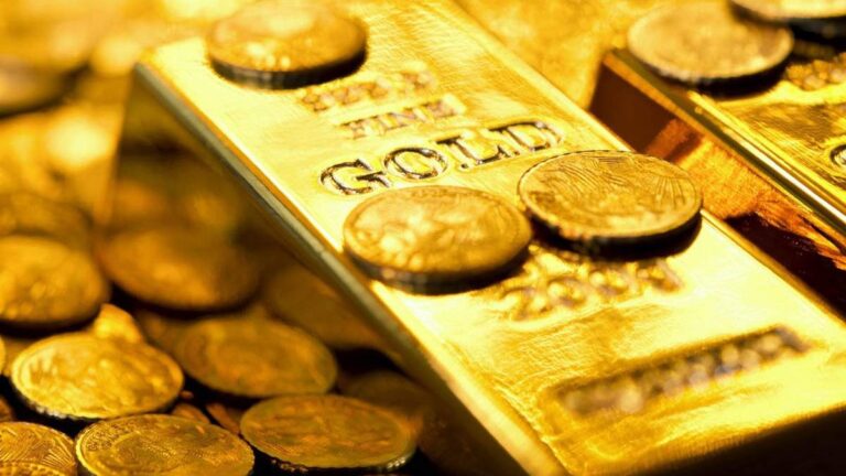 Цена золота обновила двухмесячный максимум: банкиры озвучили прогнозы