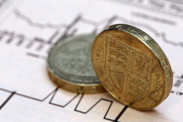 Инфляция в Британии держится на 30-летних максимумах: рост цен в январе превзошел прогнозы