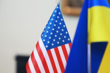 Сенат США одобрил выделение $12 млрд для Украины