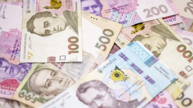 Мінфін залучив 8,2 млрд грн від ОВДП