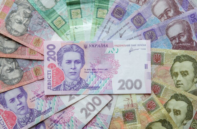 В марте украинцы обналичили на кассах почти 4 млрд гривен – НБУ
