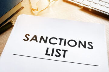 Новый пакет санкций: ЕС может отключить от SWIFT еще больше российских банков