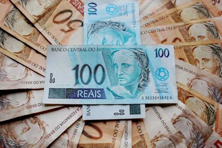 У світі створять нову валюту з приблизно 5% глобального ВВП, – Financial Times