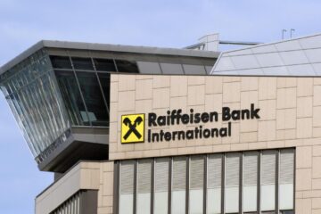 Главный офис Raiffeisen Bank объявил о масштабном «исходе» из рф